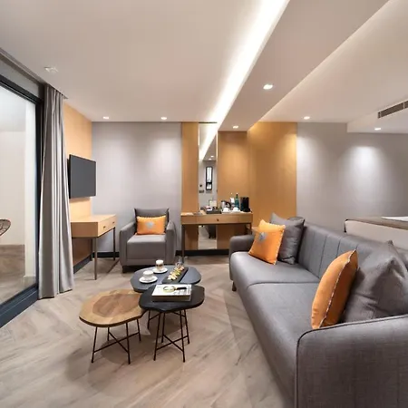 Motto By Mula Hotel