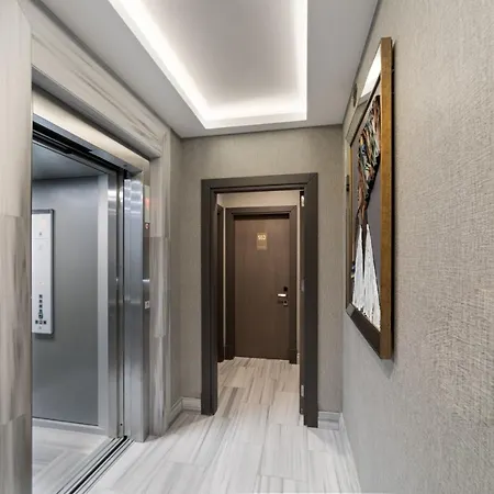 Hotel Motto By Mula 4*