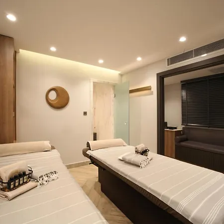 Motto By Mula Hotel 4*