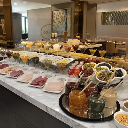 Hotel Motto By Mula 4*