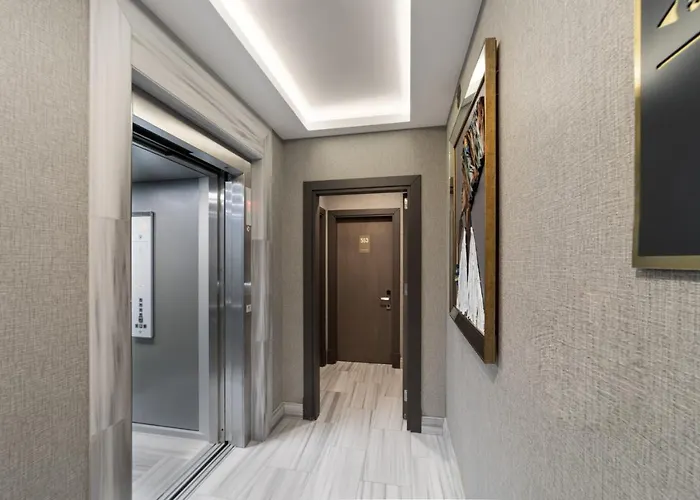 Hotel Motto By Mula 4*